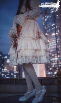 女教师含羞撅起屁股粗暴_1080P免费观看视频